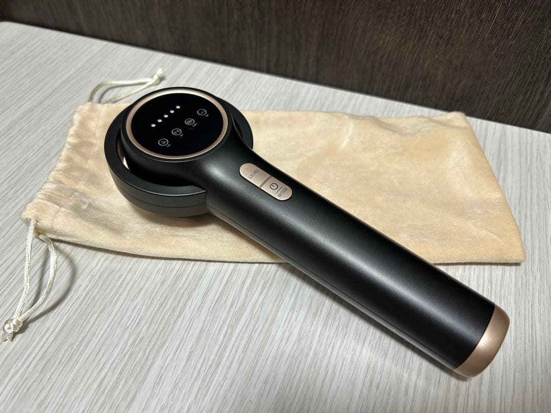 値下げ！【美容器】Bath Time VONMIEブラック/ゴールド VONMIE Bath Time ボディケアデバイス