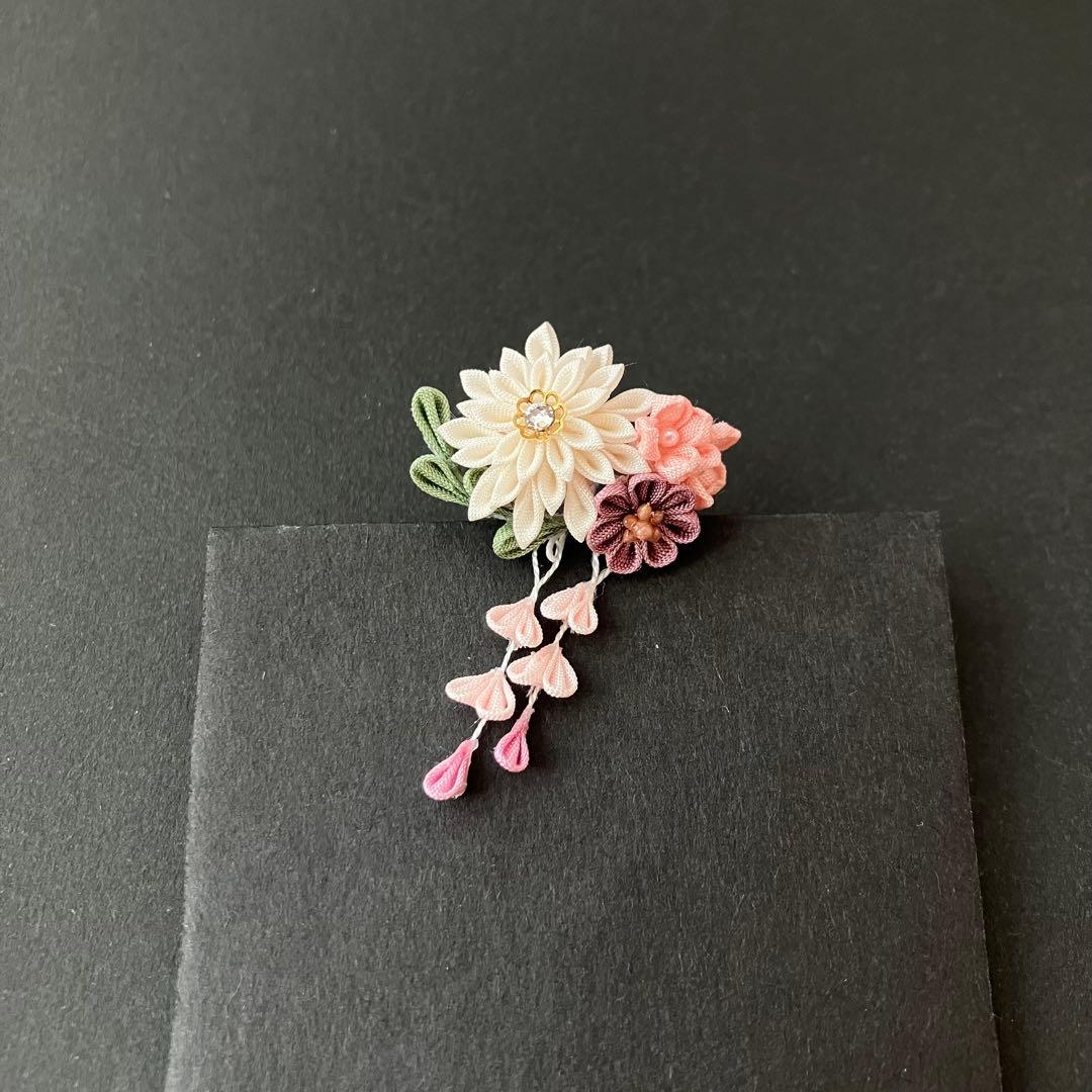 ドール用　ホワイト×ピンク和風かんざし 髪飾り　リカちゃん　振袖　着物 八重梅✤人形用かんざし つまみ細工 髪飾り ドール リカちゃん オビツ