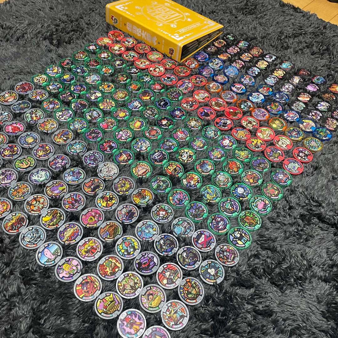 《美品》《大量》妖怪メダル227枚まとめ売り　妖怪大辞典付き