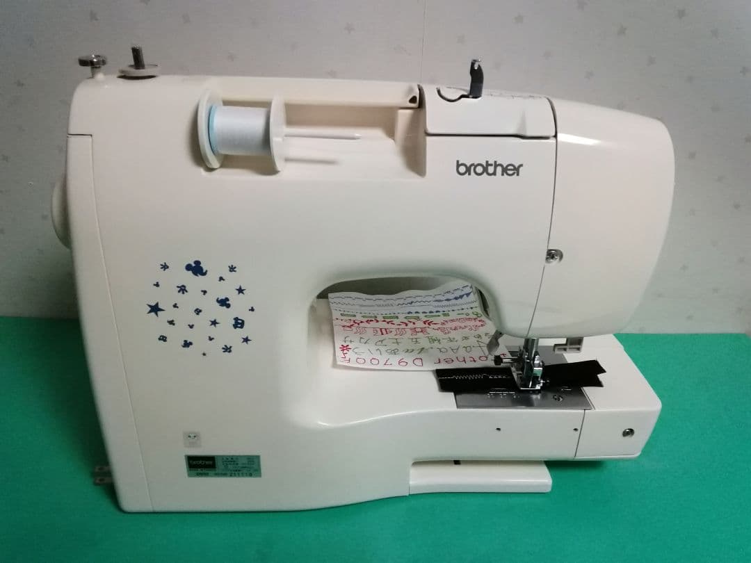 ❤️整備済ミッキー＆ぷーさんブラザーミシンEM107 D9700F 自糸切 刺繍