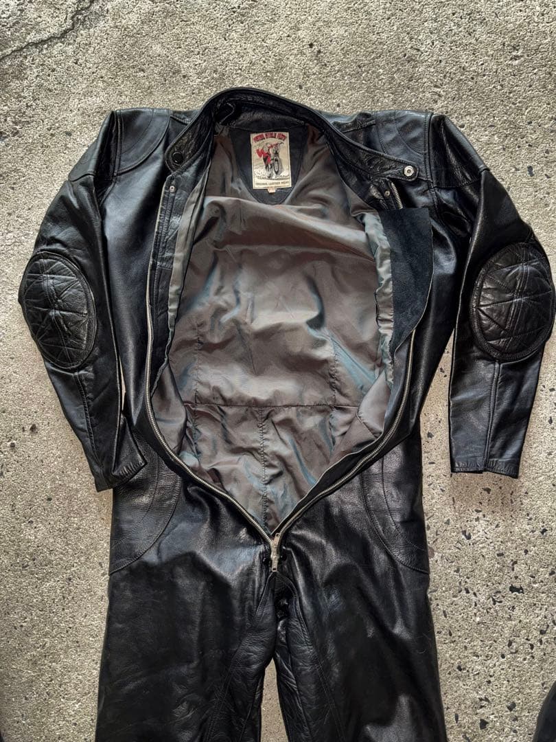 ブラックレザー バイクツナギ 膝パッド付き 革ツナギ レザースーツ