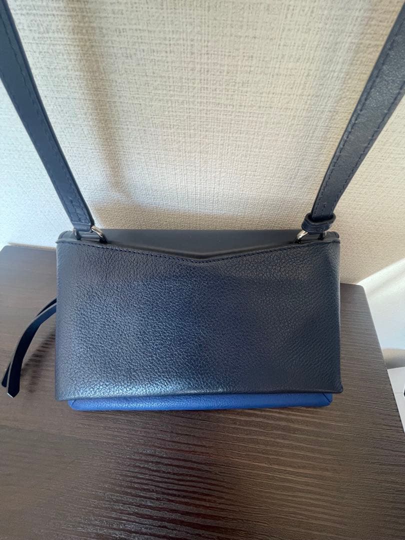 GIVENCHYデュエットショルダーバッグ