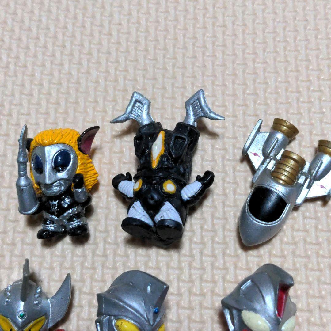 ウルトラマン 怪獣 プチリアルマスコット ミニフィギュア - メルカリ