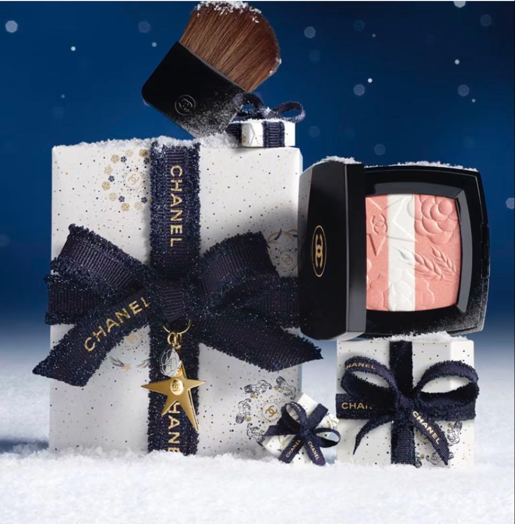 【ほぼ新品】ホリデー限定★CHANEL 998チーク&ハイライト　ブラシ付き CHANEL/シャネル ホリデー 2025 メイクアップ コレクション 【2025