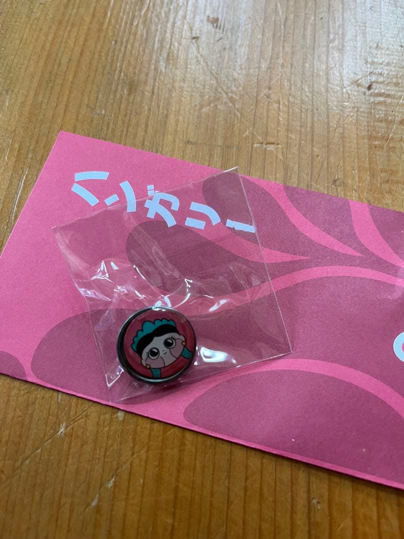 2025万博ピンバッジ ハンガリー パビリオン - メルカリ