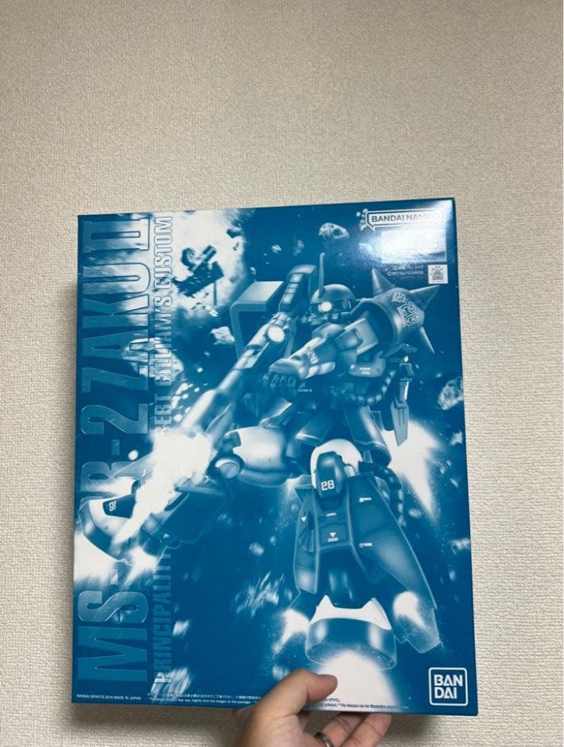 MG 1/100 ロバートギリアム専用ザクII RG 1/144 MS-06R-2 ロバート・ギリアム専用ザクII│株式会社BANDAI