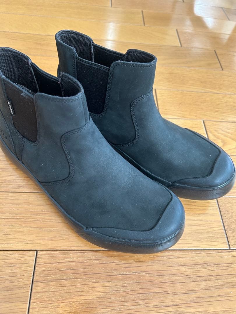 KEEN サイドゴアブーツ ELENA CHELSEA 防水 黒 23.5m