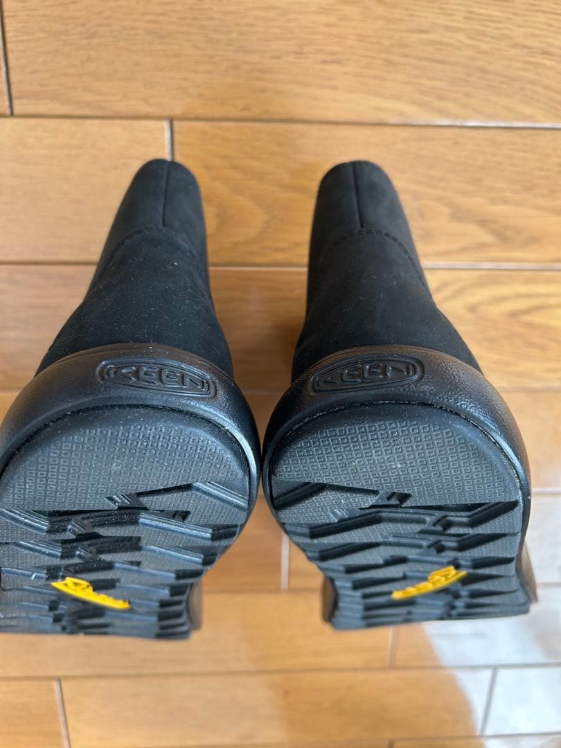 KEEN サイドゴアブーツ ELENA CHELSEA 防水 黒 23.5m