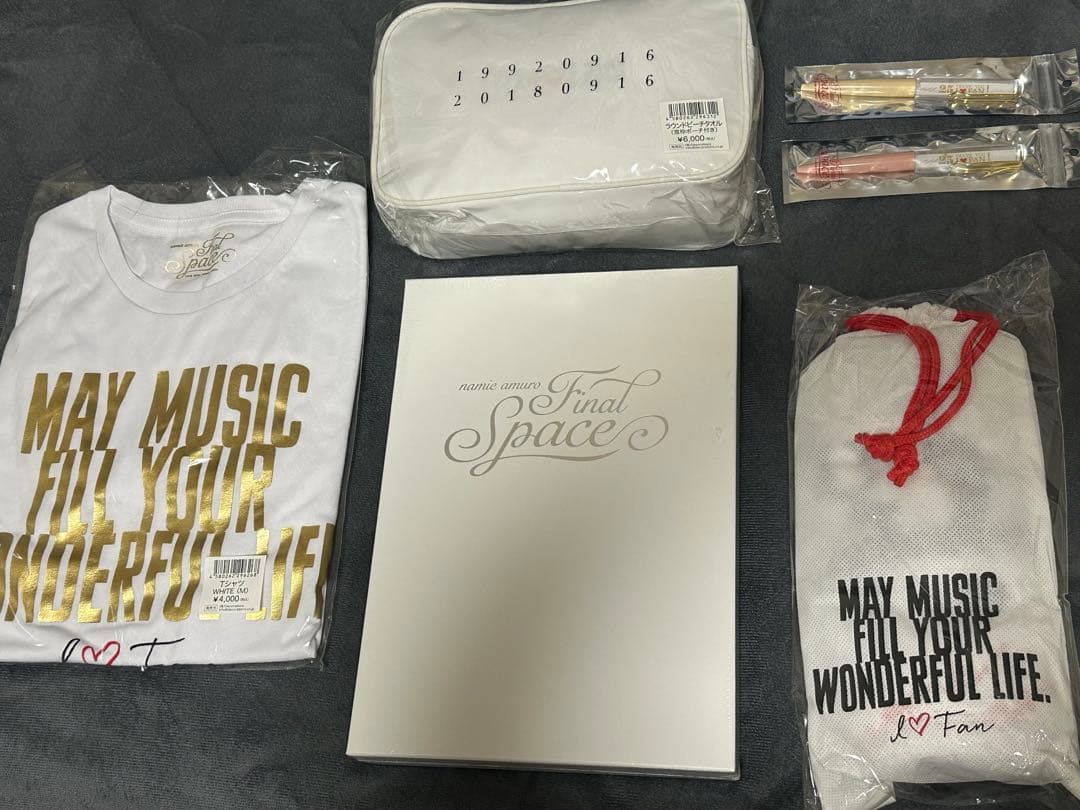 安室奈美恵ライブグッズ6点セット 安室奈美恵 台湾 台北公演 公式グッズ販売 - ESJAPAN