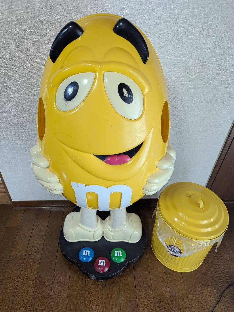 M&M's エムアンドエムズ　フィギュア　店頭用ディスプレイ　107cm M&M's エムアンドエムズ フィギュア 店頭用ディスプレイ 107cm - メルカリ