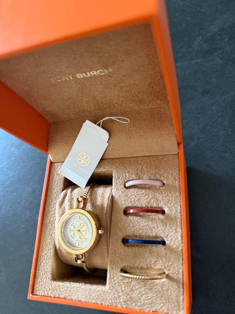 TORY BURCH ゴールド アナログ時計 交換用ストラップ付き - メルカリ