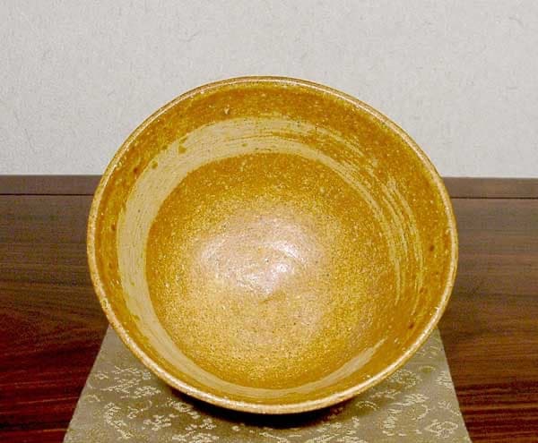 不明 伊羅保刷毛目 茶碗 在銘「玉」無傷 箱無。