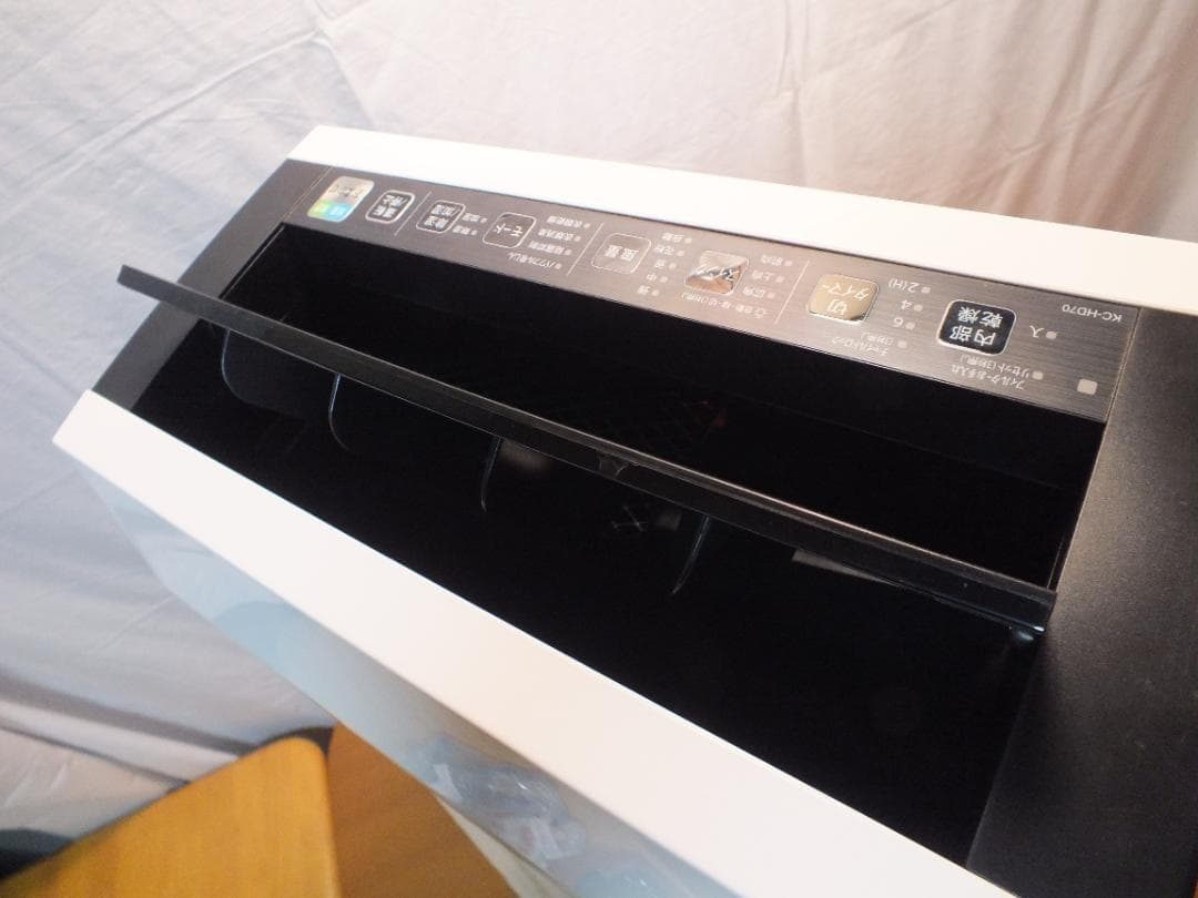 シャープ 除加湿空気清浄機 KC-HD70-W 2021年 484K〇 - メルカリ