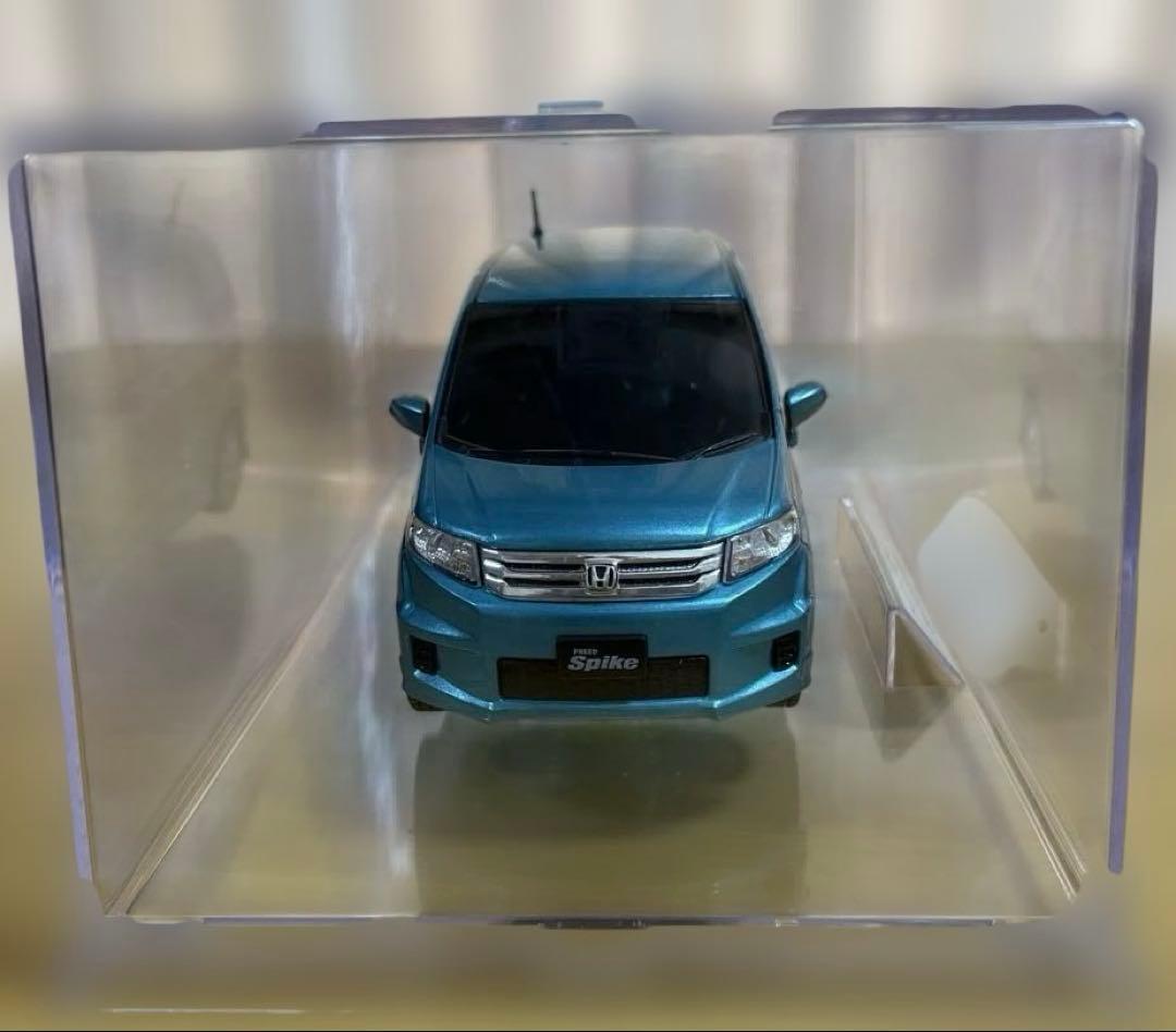 フリード スパイク ミニカー 1/43スケール ケース付き - メルカリ