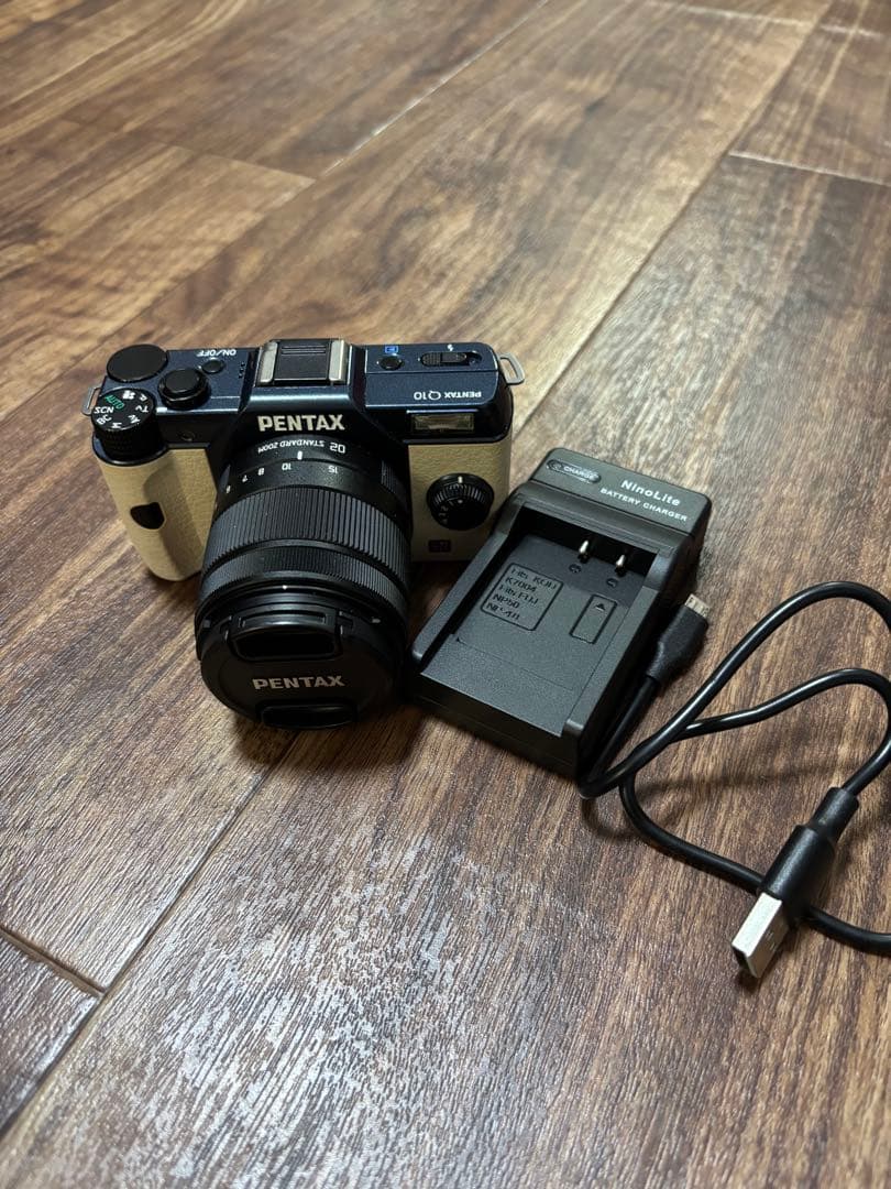 PENTAX Q10 レンズ付き Amazon.com : Pentax Q10 12.4MP with 02 zoom lens kit (Silver