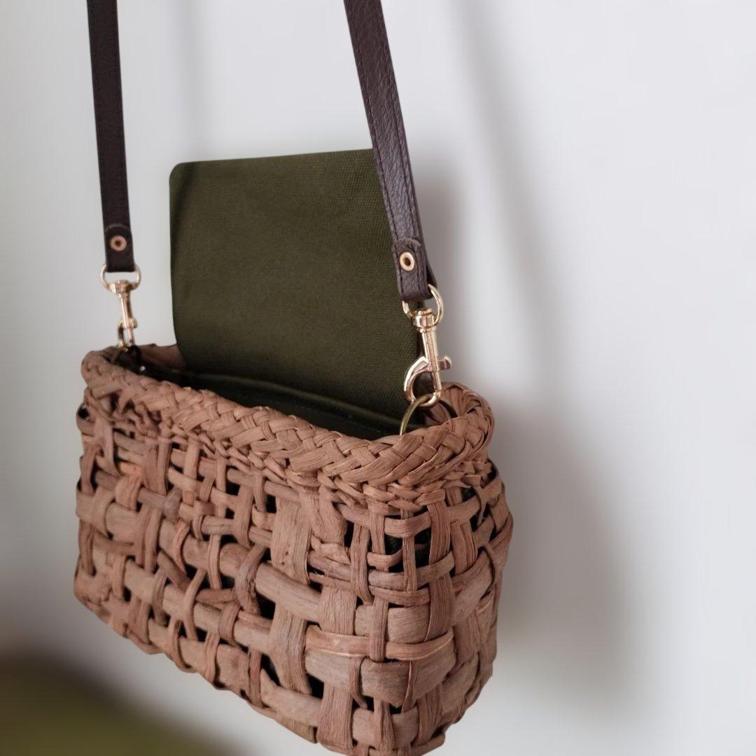 い*福様 山葡萄市松編みショルダーバッグ 約横20高さ12幅6 約横20高さ