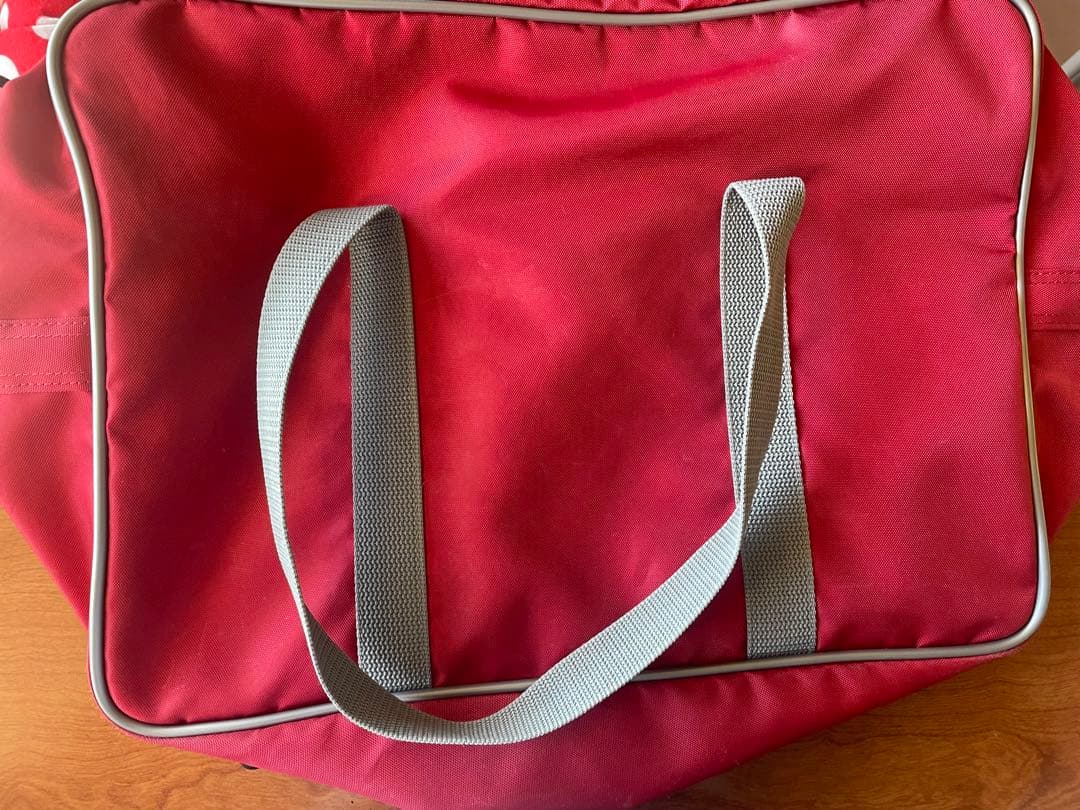 ワールドペガサス 旧ワッペ 赤 スクバ キーホルダー付き - メルカリ