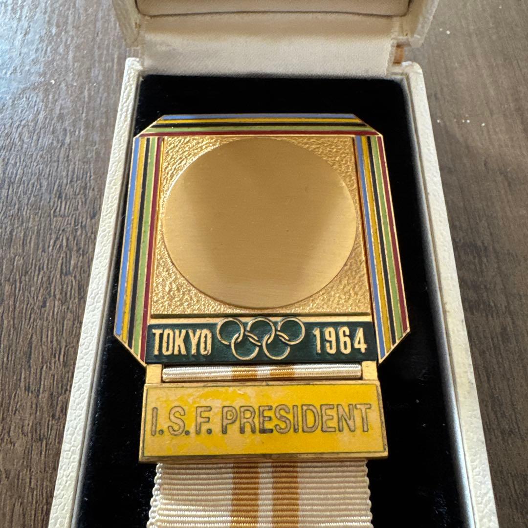 東京オリンピック1964 I.S.F PRESIDENT 記章 バッジ - メルカリ