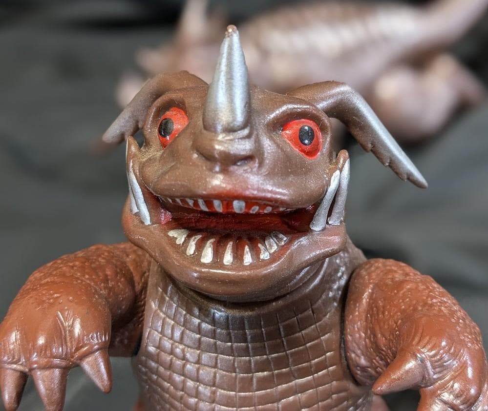 期間限定値下中】パゴス四足歩行版・ネロンガ（マルサン）ソフビ2体