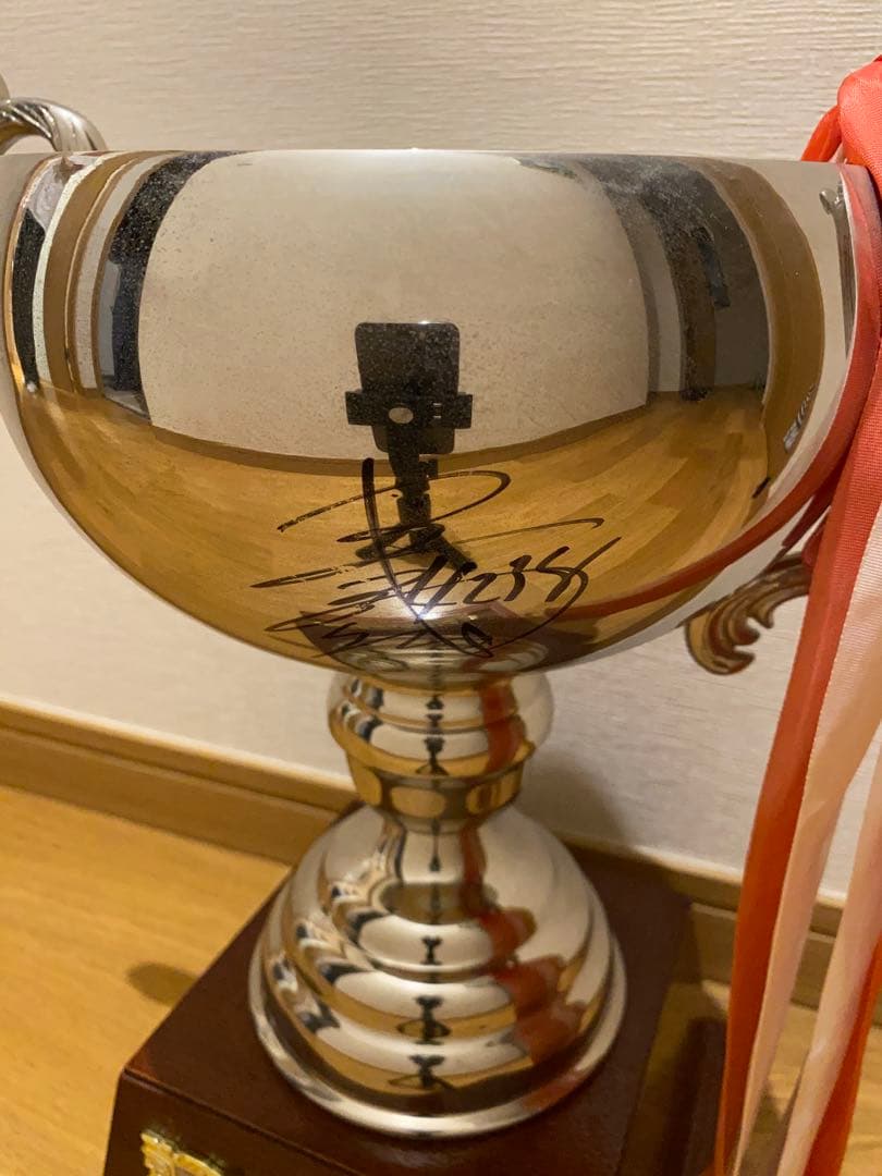 競艇 毒島誠選手サイン入り優勝トロフィー - メルカリ