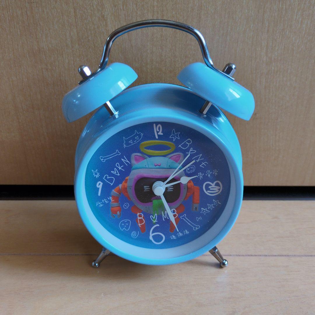 あのちゃん目覚まし時計「BONE BORN BOMB」 - メルカリ