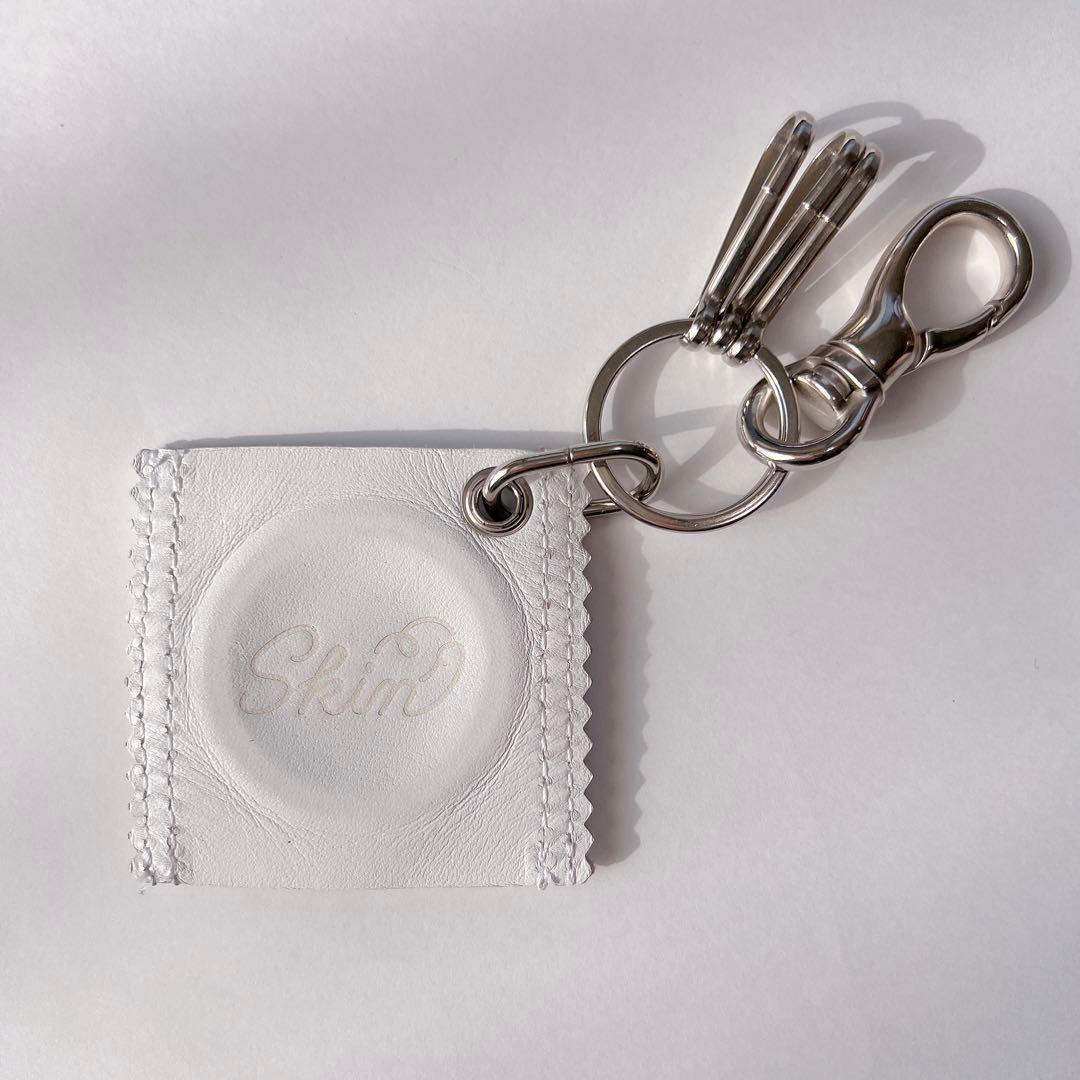 菅田将暉着用 私物 skin tokyo コンドームキーリング ホワイト スキン