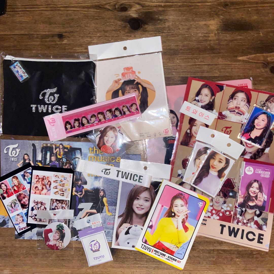 twice グッズ まとめ売り - メルカリ