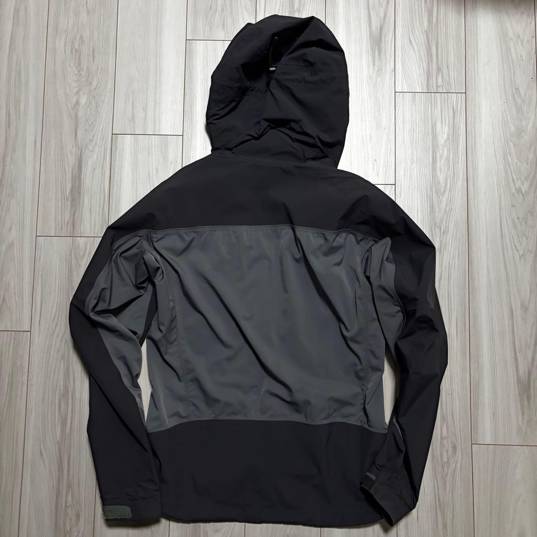 アークテリクス アルファコンプ メンズS グレー ナイロン ゴアテックス