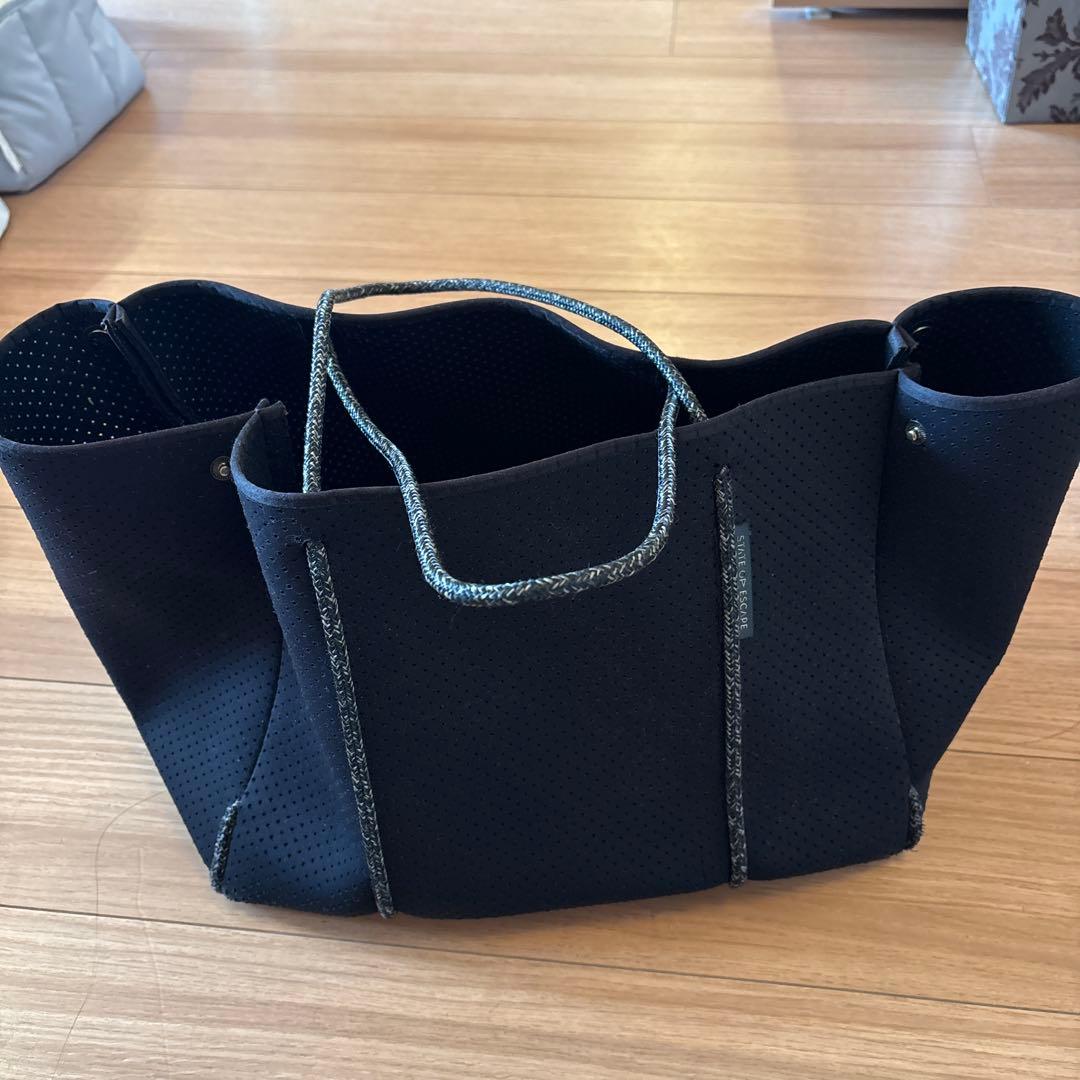 メッシュデザイン トートバッグ 黒 STATE OF ESCAPEの通販はau PAY