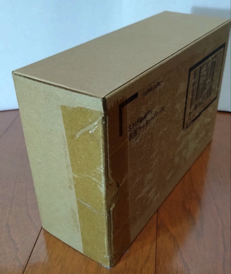 輸送箱未開封 S.H.Figuarts 真骨彫製法 仮面ライダーバース