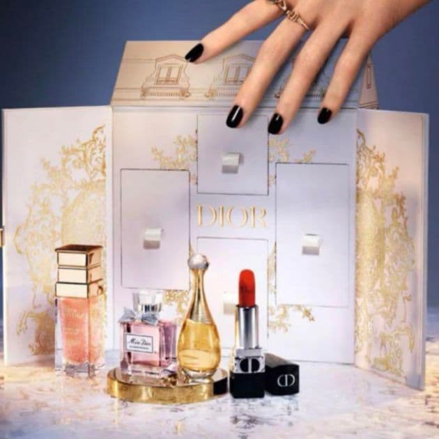 ChristianDior ♡モンテーニュコフレ・クリスマスコフレ 2023 夜空に星座が煌めくディオール モンテーニュ コフレ〈ホリデー2022