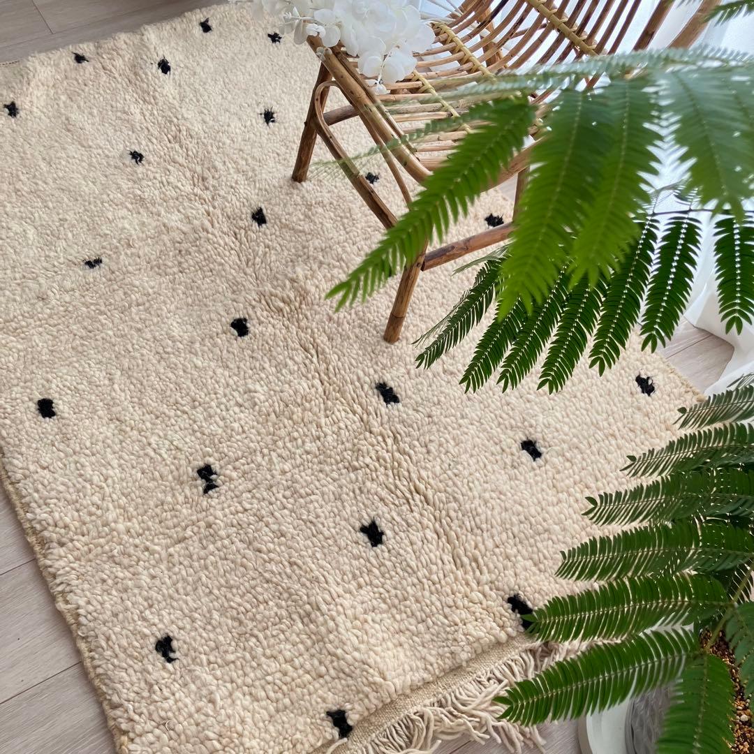 ドット90×142 オフホワイト ブラック モロッコラグ トルコヴィンテージ