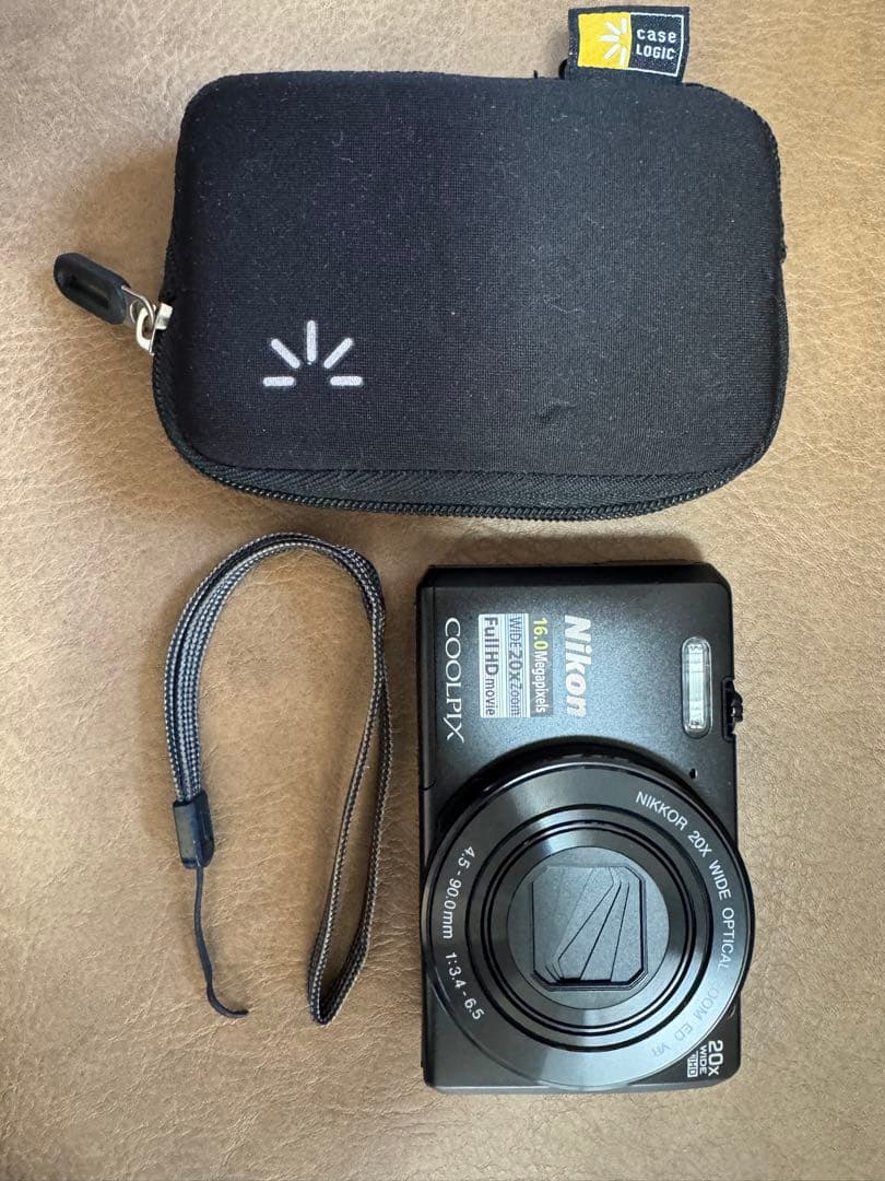 Nikon COOLPIX S7000 16.0MP コンパクトデジタルカメラ