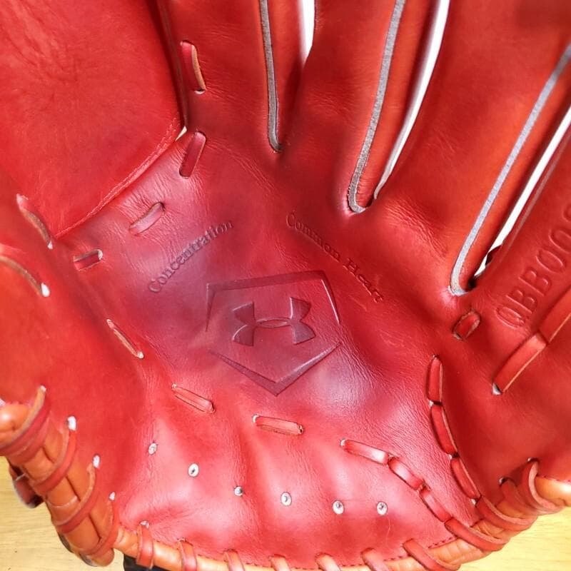 アンダーアーマー 澤村拓一モデル 廃盤品 激レア 良品 投手用 硬式