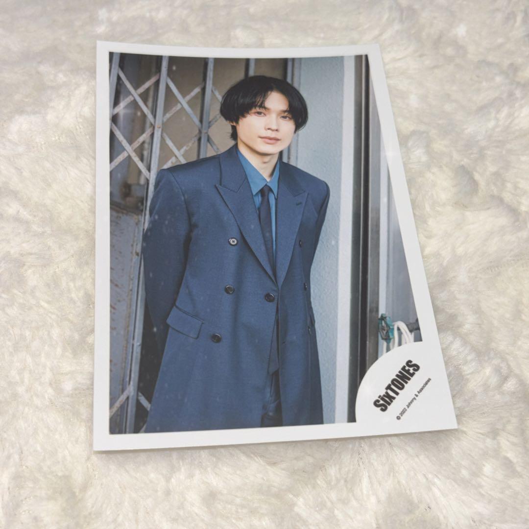 129.SixTONES 松村北斗 公式写真 - メルカリ