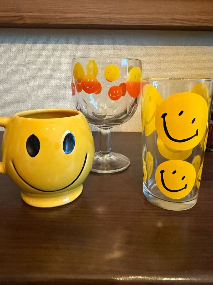 スマイリーフェイス グラスとマグカップセット スマイリーフェイス ペアマグ&プレートセット 3300円 | 大進オンライン