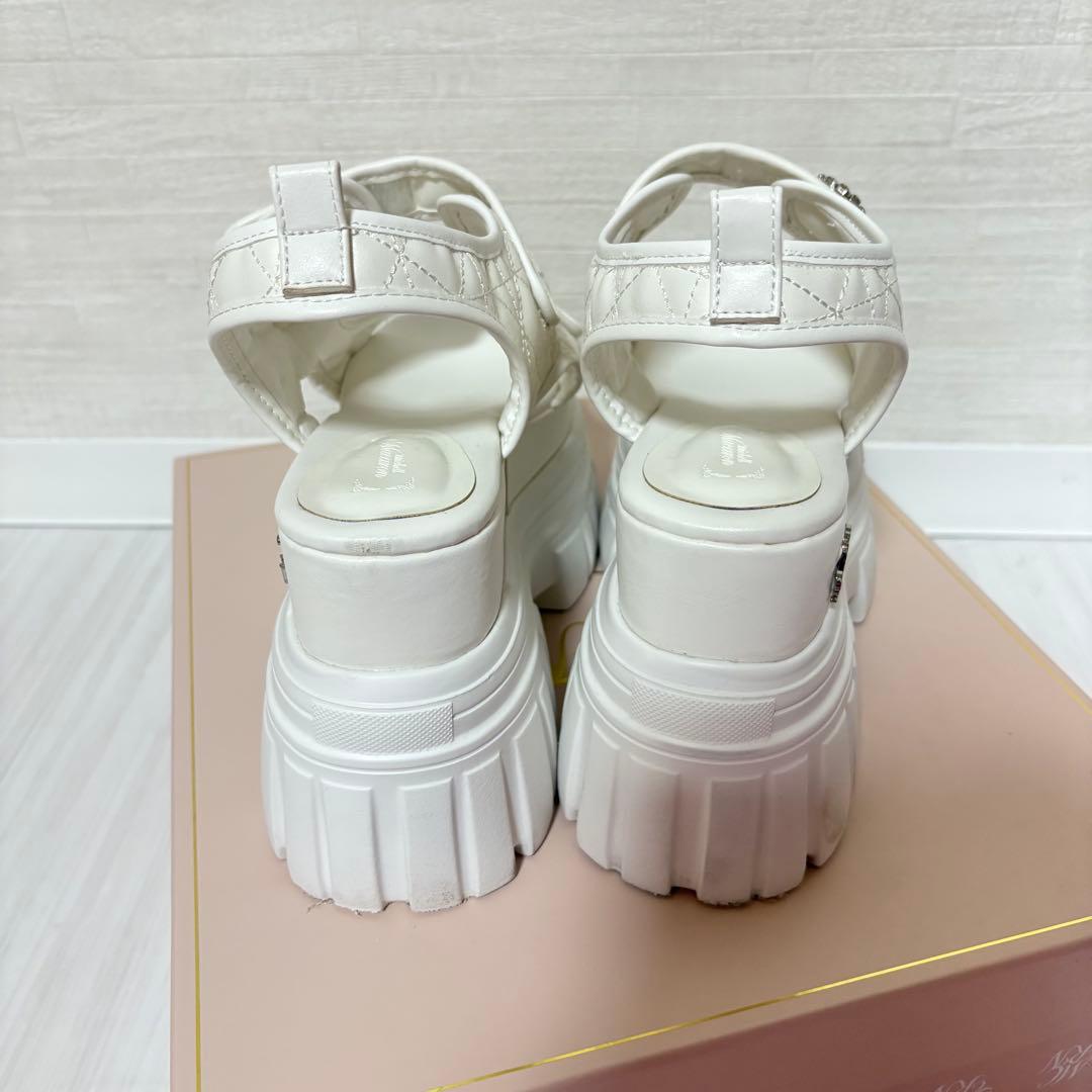 ミシェルマカロン 厚底サンダル 白 Lサイズ 厚底キルティングビジュー