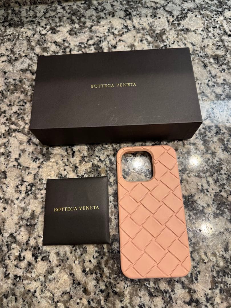 完売】ボッテガヴェネタ iPhone15Proケース カメオ - メルカリ