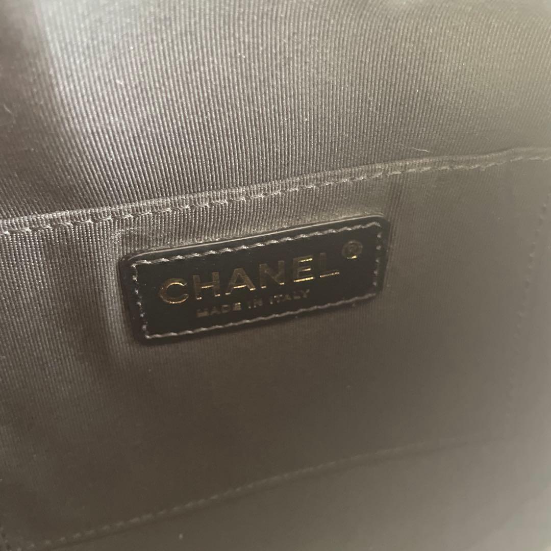 CHANEL ブラック キルティング ボディバッグ