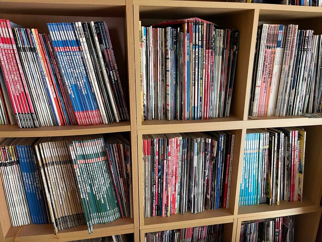 サッカー雑誌 約1000冊（93年〜22年）100万を60万に値引き サッカー雑誌 約1000冊（93年〜22年）100万を60万に