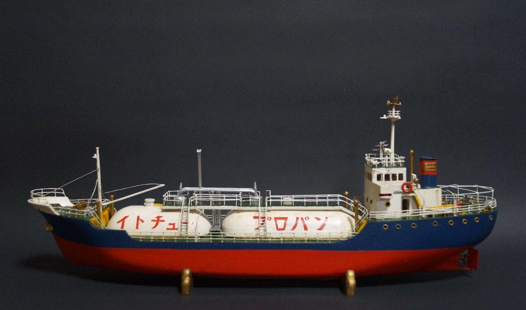 木製漆塗り 伊藤忠プロパン(イトチュー)LPG液化石油ガスタンカー模型プロパン船 木製漆塗り 伊藤忠プロパン(イトチュー)LPG液化石油ガスタンカー模型