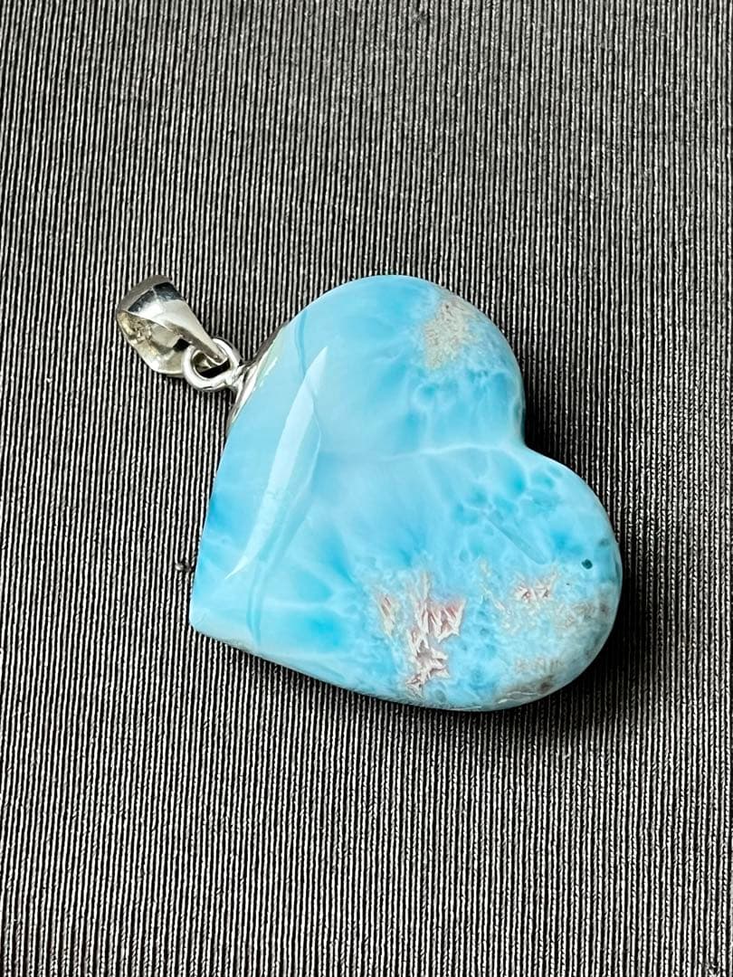 天然石☆高品質！ラリマー横向きハート型ペンダントップ☆両面模様が