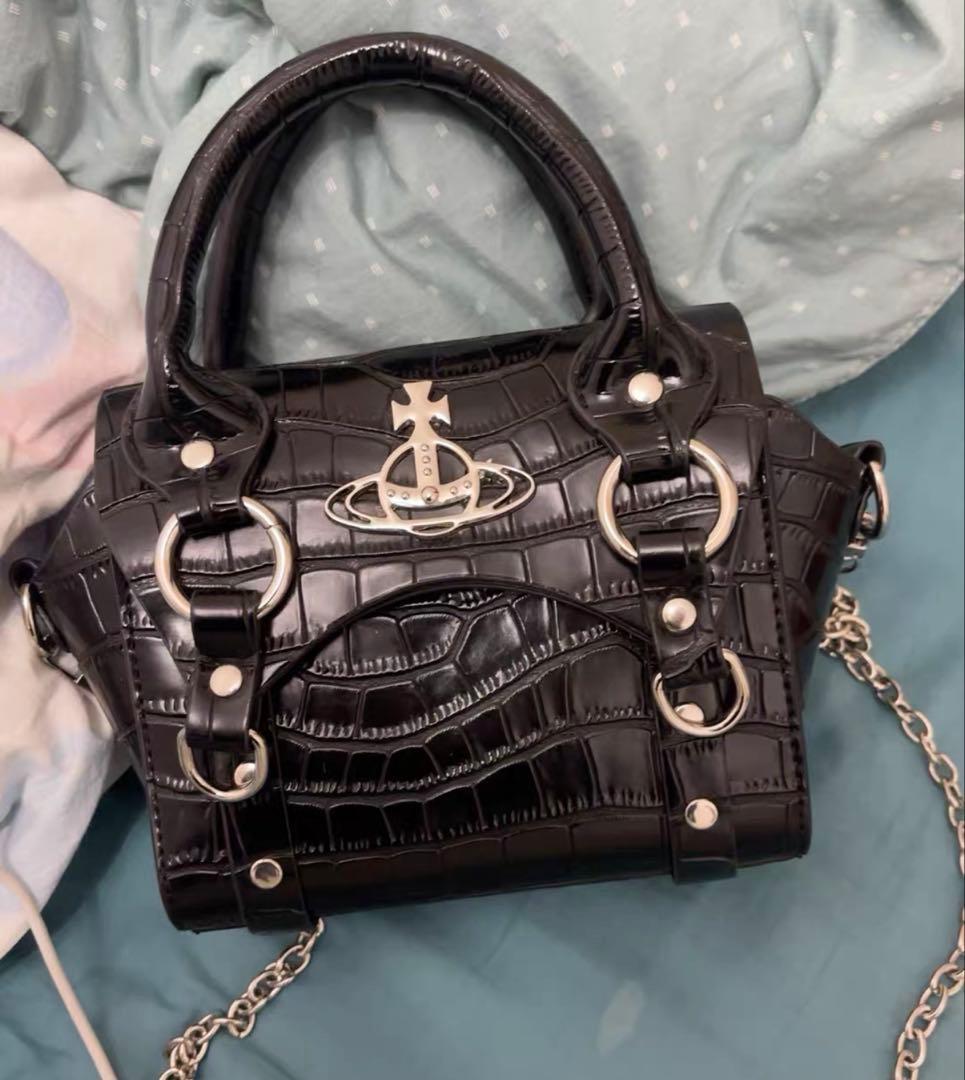 Vivienne westwood BETTY ミニショルダーバッグ 新作◇Vivienne Westwood◇BETTY ミニサッチェル バッグ (Vivienne