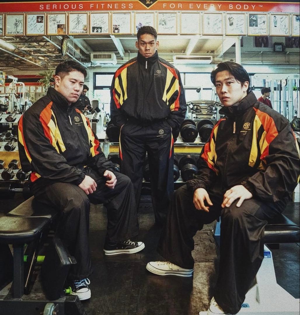 GOLD'S GYM ナイロンジャケット BORN TO LYFT - メルカリ