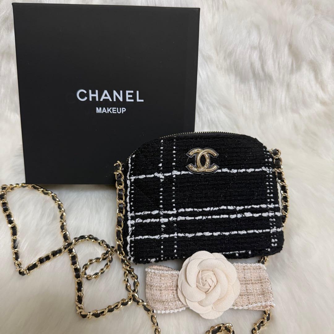 CHANEL ツイードショルダーバッグ ブラック/ホワイトノベルティ シャネル マトラッセ ツイード チェーンショルダーバッグ ノベルティ