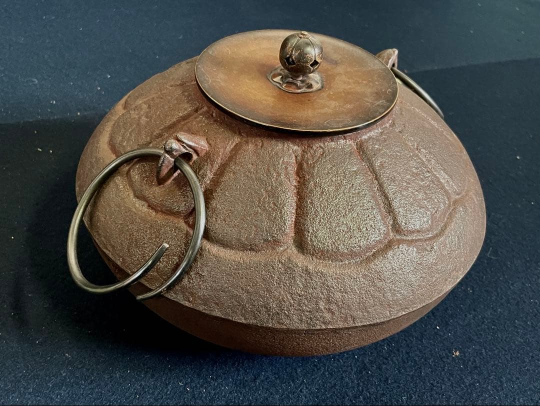 割引‼️「祖」 菊割釜 釜師 敬典 炉釜 共箱 茶道具 （1029B1） - メルカリ