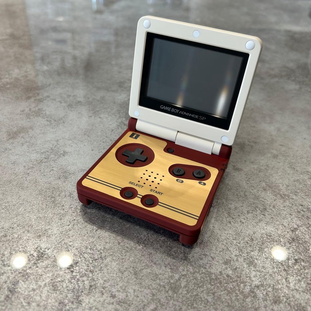ゲームボーイアドバンスSP ファミコン生誕20周年 未使用 非売品 本体