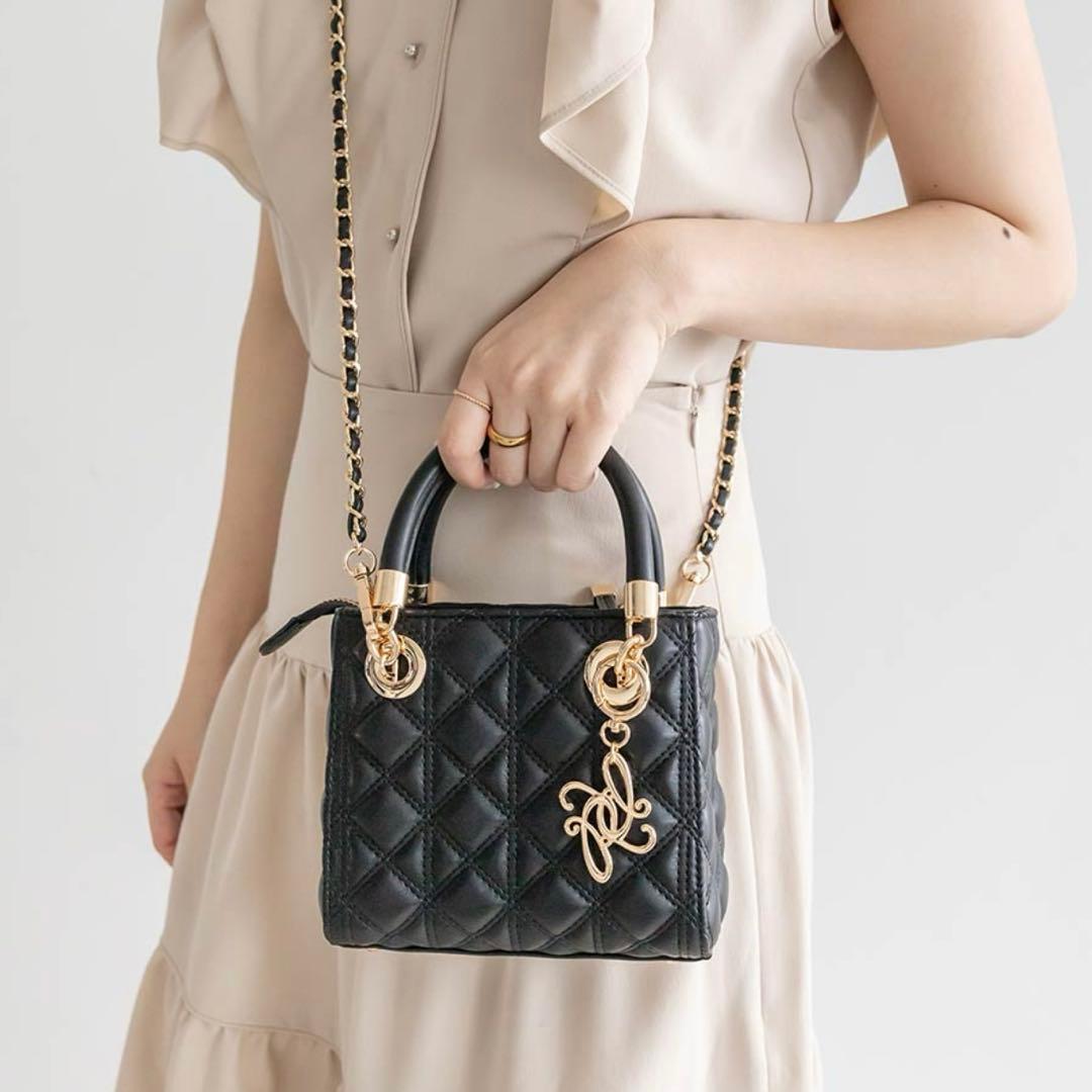 RANDA大人気キルティングバッグミニ2WAY高見え韓国風♡新品未使用 ランダ RANDA 2WAY キルティングミニバッグ （IVORY） -靴