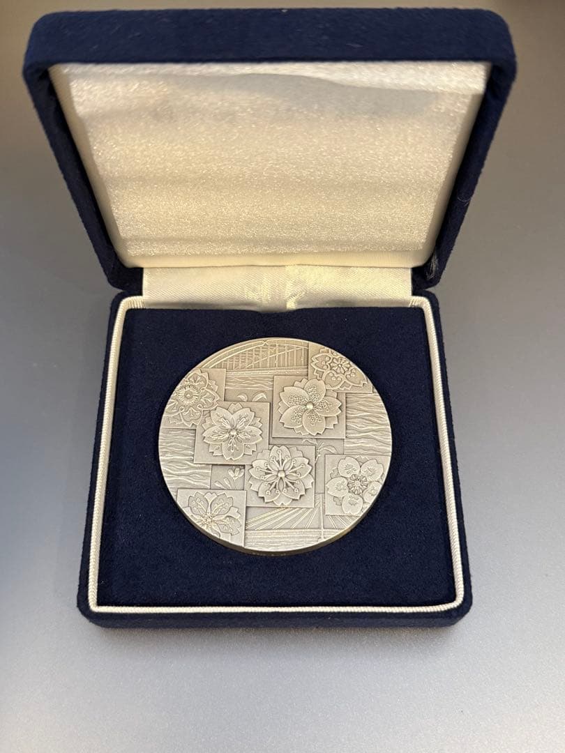 造幣局製 純銀 メダル 桜の通り抜け SV1000 138g - メルカリ