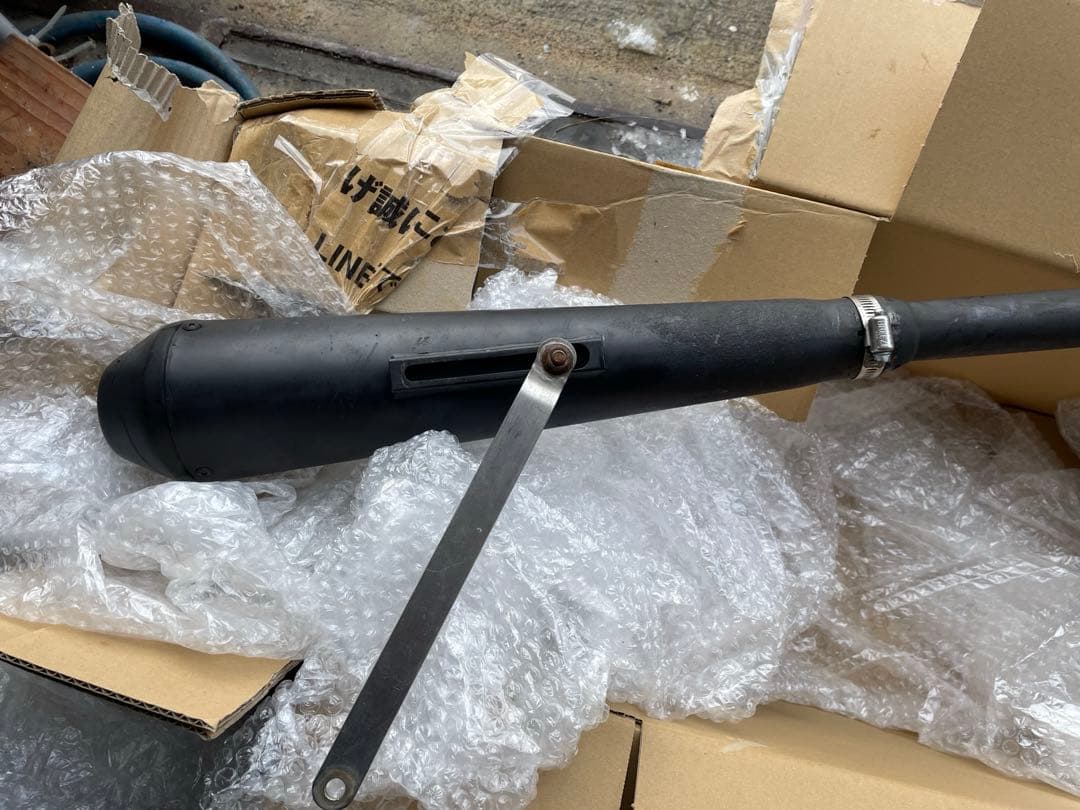 YB125SP メガホンマフラー ブラック - パーツ卸売 通販